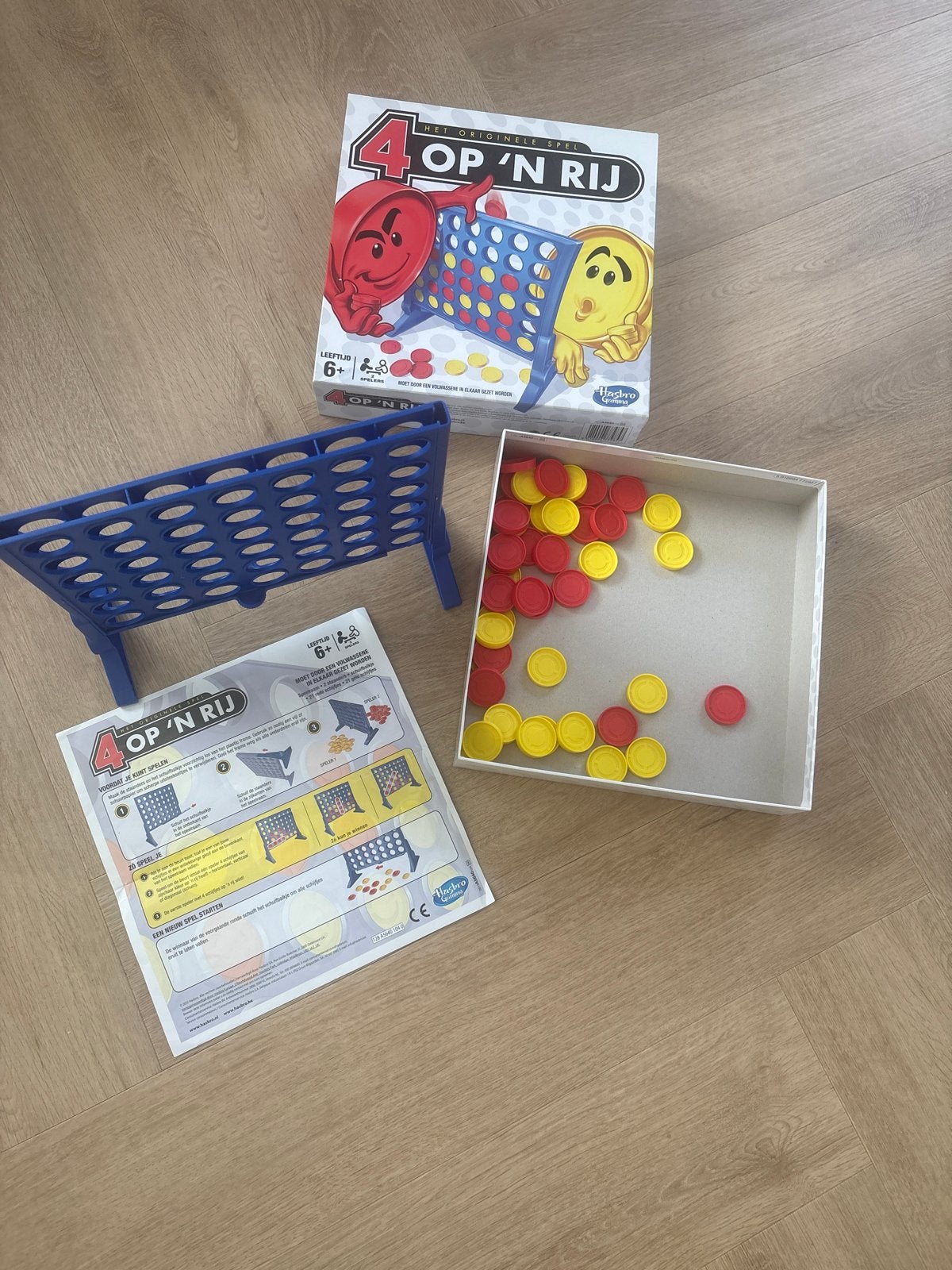 4 op 'n Rij - Het originele spel van Hasbro, Hobby en Vrije tijd, Gezelschapsspellen | Bordspellen, Een of twee spelers, Ophalen of Verzenden