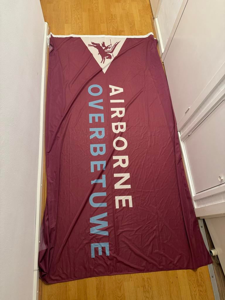 Airborne overbetuwe vlag 150x225, Ophalen of Verzenden, Nieuw