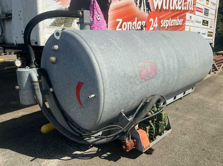 Jako zuigwagen / vacuümtank op slee 8 kuub m³ / 8.000 liter, Ophalen, Gebruikt