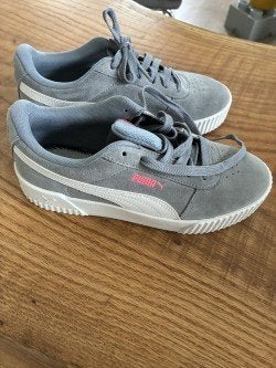 Nieuw gympen PUMA, maat 37, Nieuw, Sneakers of Gympen, Grijs, Puma