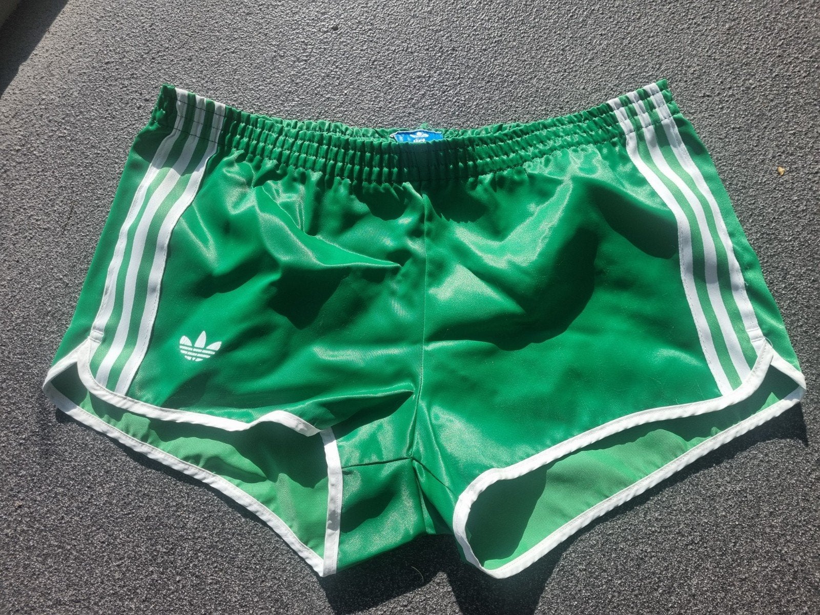 Adidas vintage short.  Jaren 70 / 80., Maat 52/54 (L), Ophalen of Verzenden, Zo goed als nieuw, Adidas