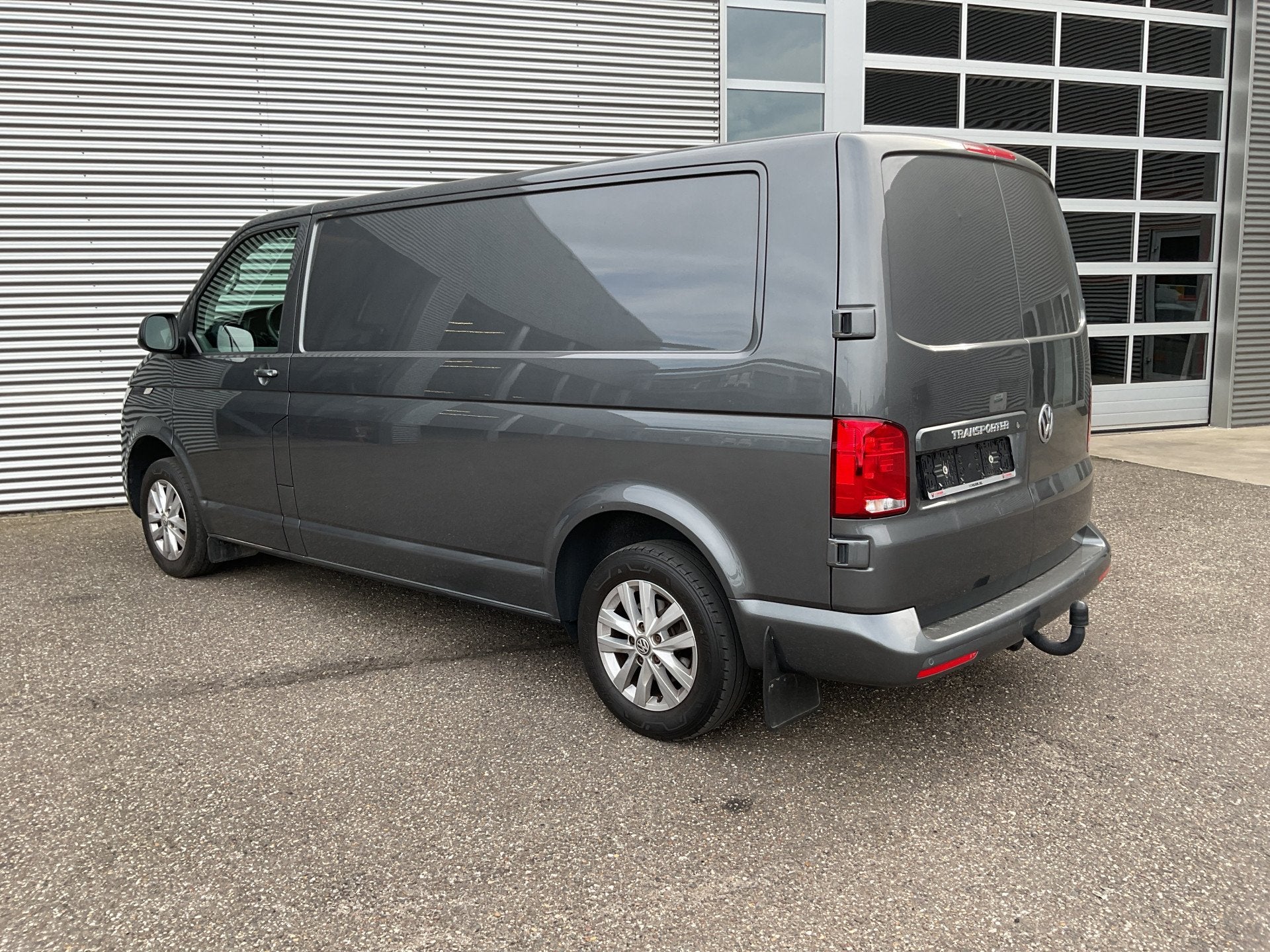 Volkswagen Transporter 2.0 TDI 150 pk DSG Aut. L2 LED/ Adapt, Stof, Gebruikt, 4 cilinders, 150 pk