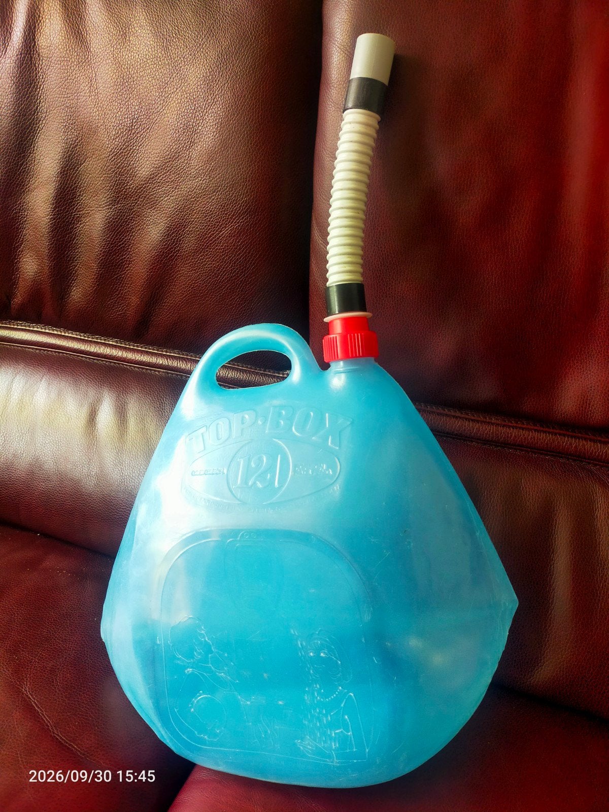 duurzame Duitse watertank 12 liter met vulslang, Ophalen, Zo goed als nieuw