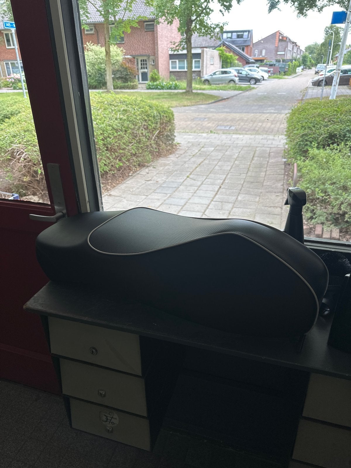 Vespa zadel, Ophalen, Zo goed als nieuw, Zadel
