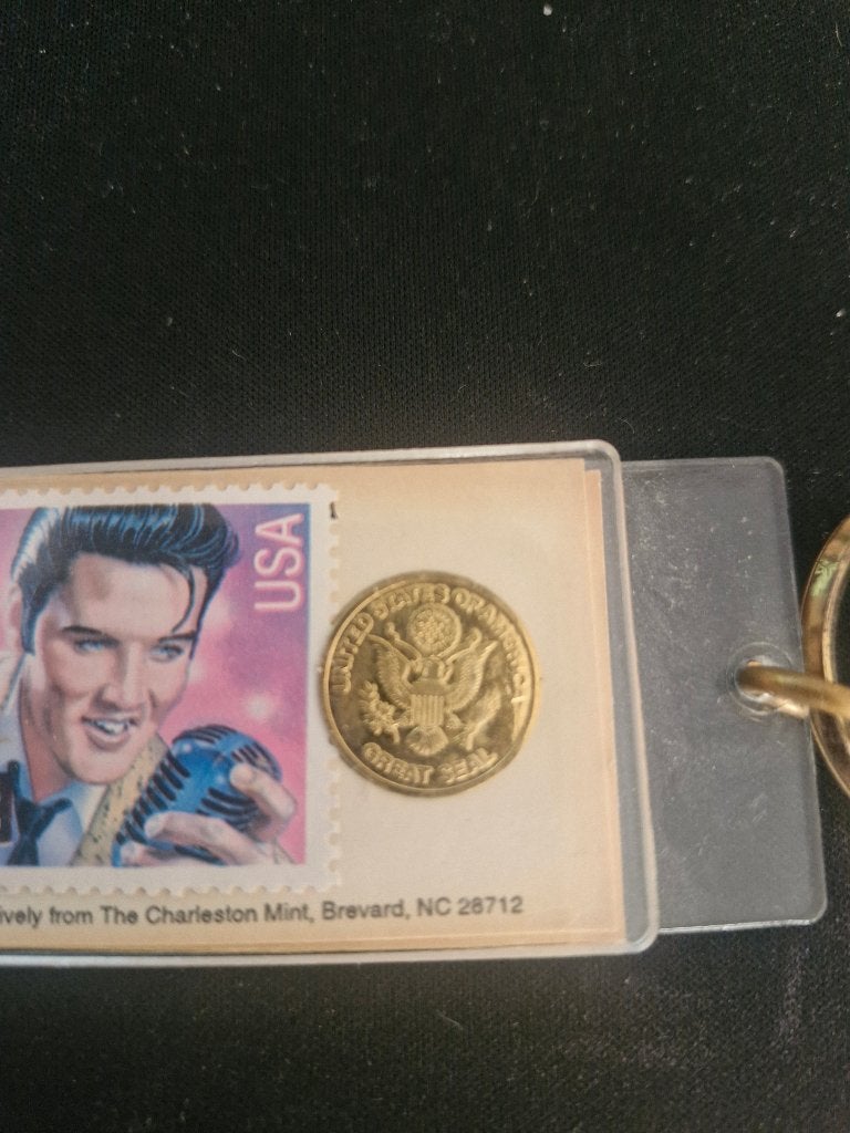 Elvis Postzegel + Charleston Mint Herdenkingsmedaille, Ophalen of Verzenden, Zo goed als nieuw, Overige typen
