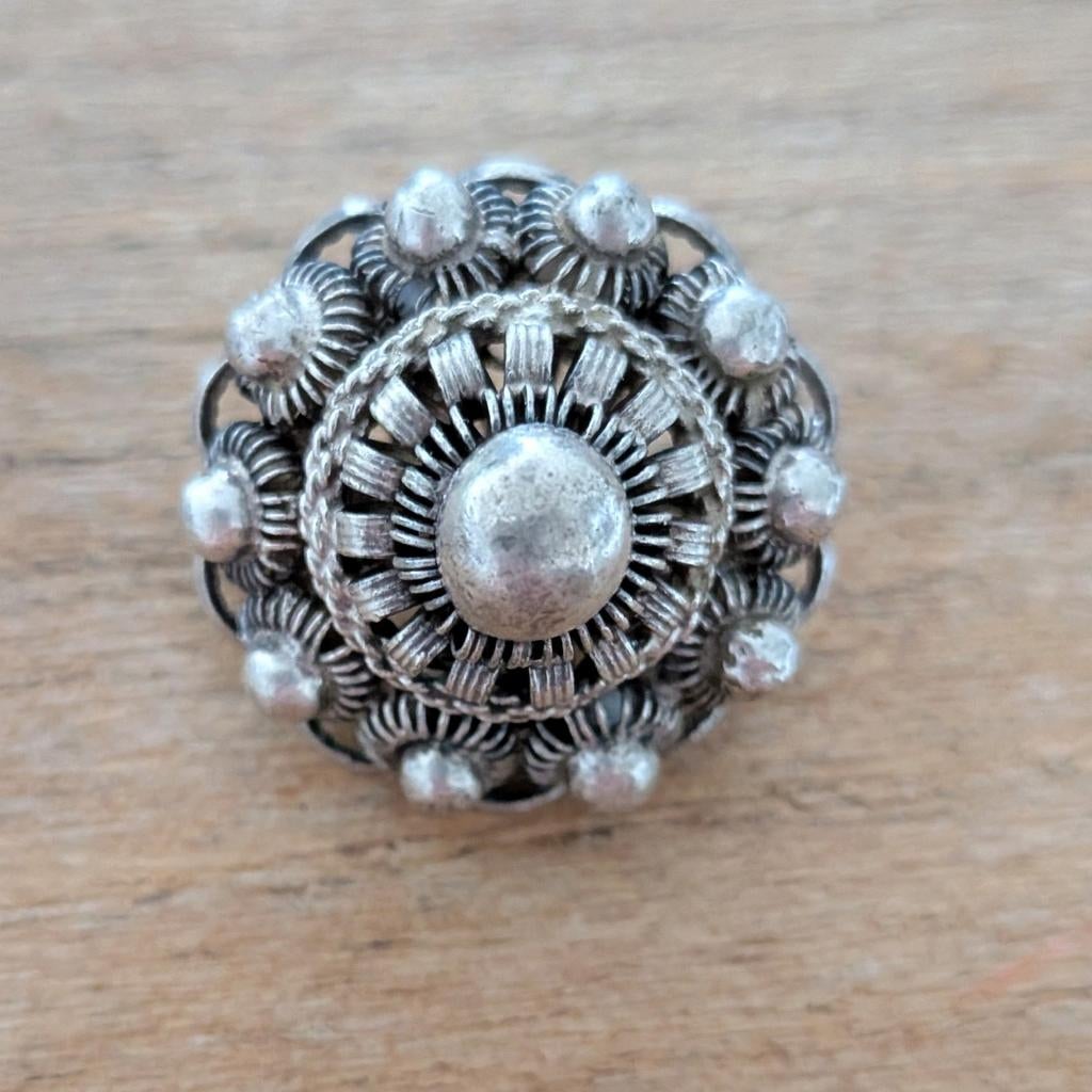 Prachtige Zilveren Zeeuwse Knoop Broche, Gebruikt, Minder dan 4 cm, Ophalen of Verzenden, Zilver