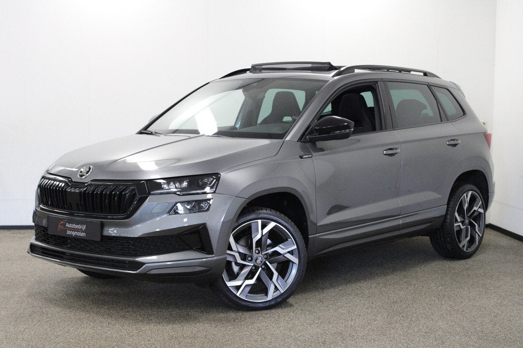 Skoda Karoq 1.5 TSI ACT Sportline Business (bj 2025), Auto's, Skoda, Stof, 4 cilinders, 150 pk, 1317 kg
