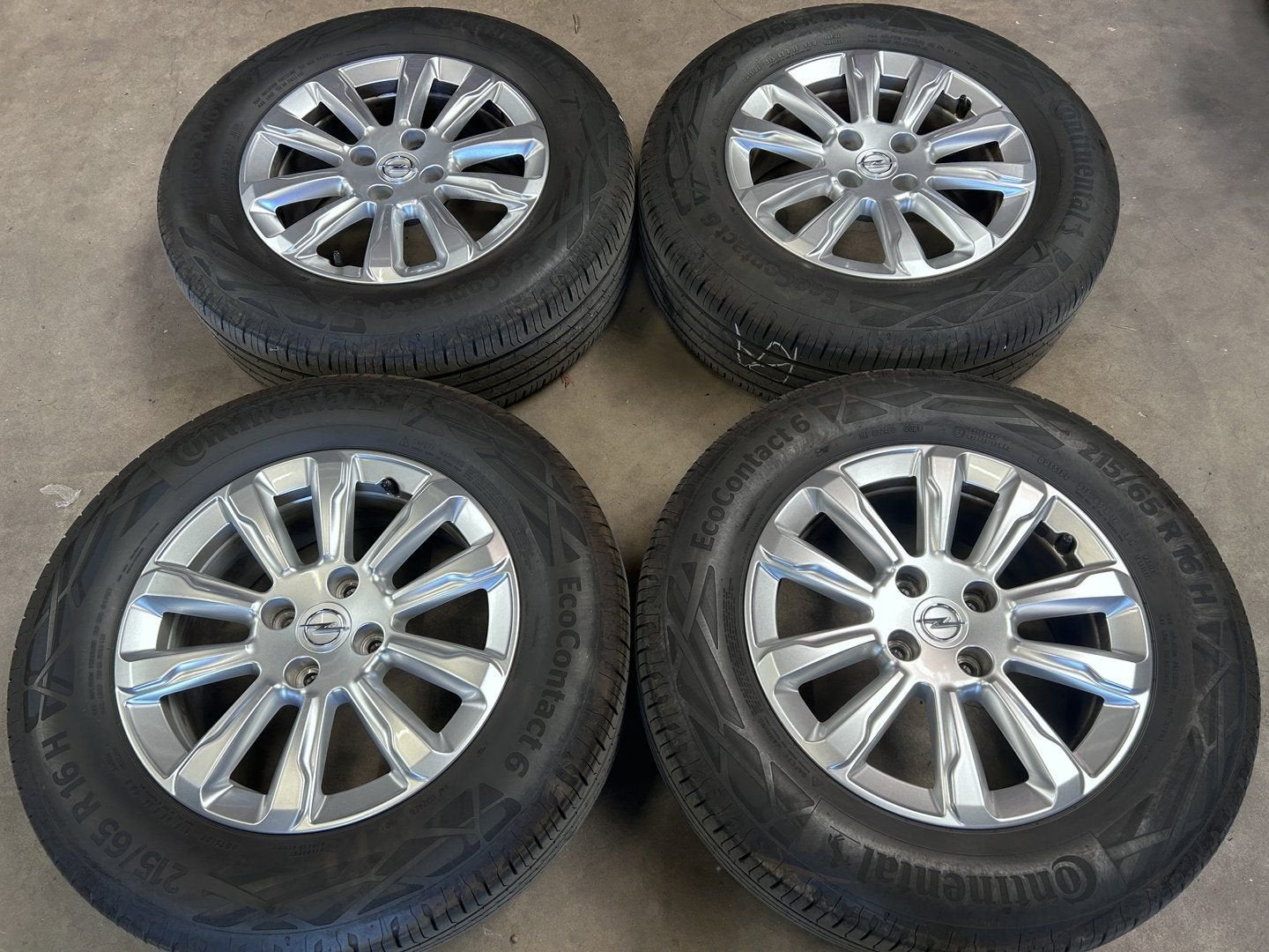 16 inch originele velgen + zomerbanden Opel Mokka, -, Banden en Velgen, Ophalen of Verzenden, Zomerbanden