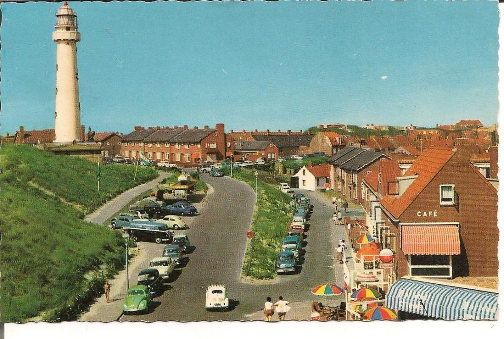 Ansichtkaart Egmond aan Zee Binnen Boulevard met vuurtoren, Ophalen of Verzenden, 1960 tot 1980, Gelopen, Noord-Holland