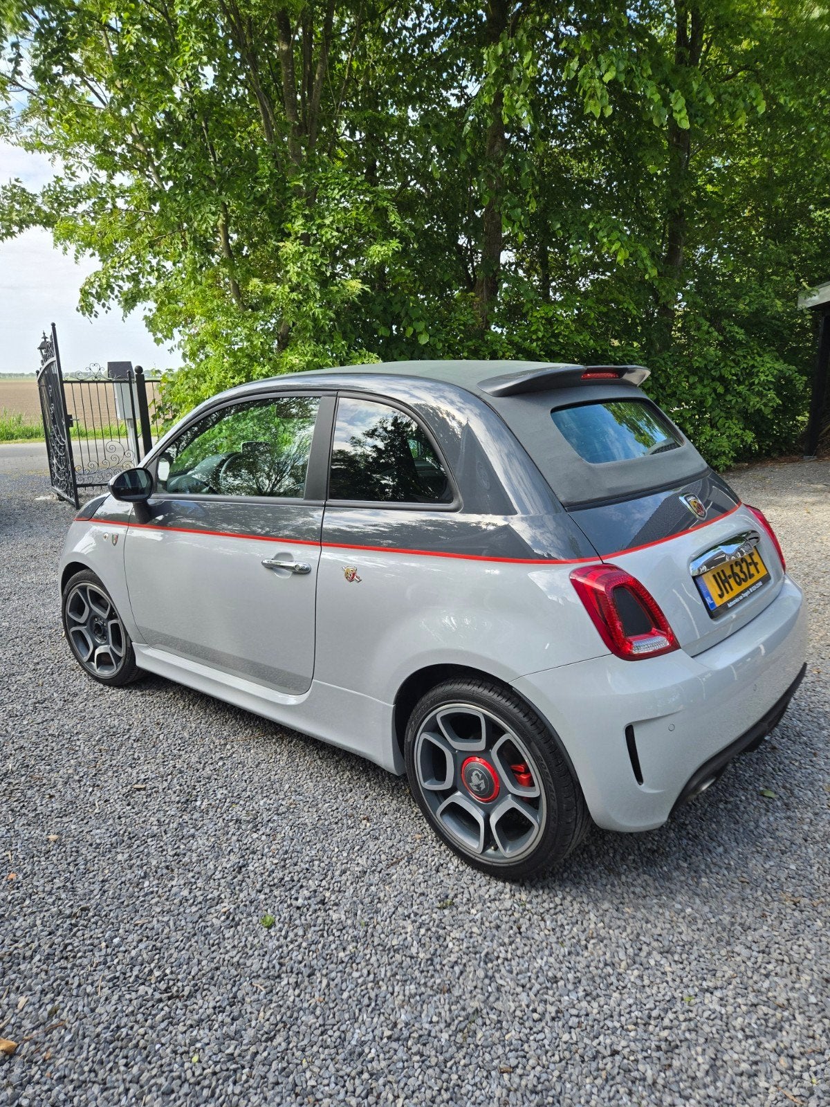 Fiat 500 1.4 T-jet Abarth C 103KW AUT 2011 Grijs, Auto's, Fiat, 15 km/l, 40 €/maand, 4 cilinders, Particulier