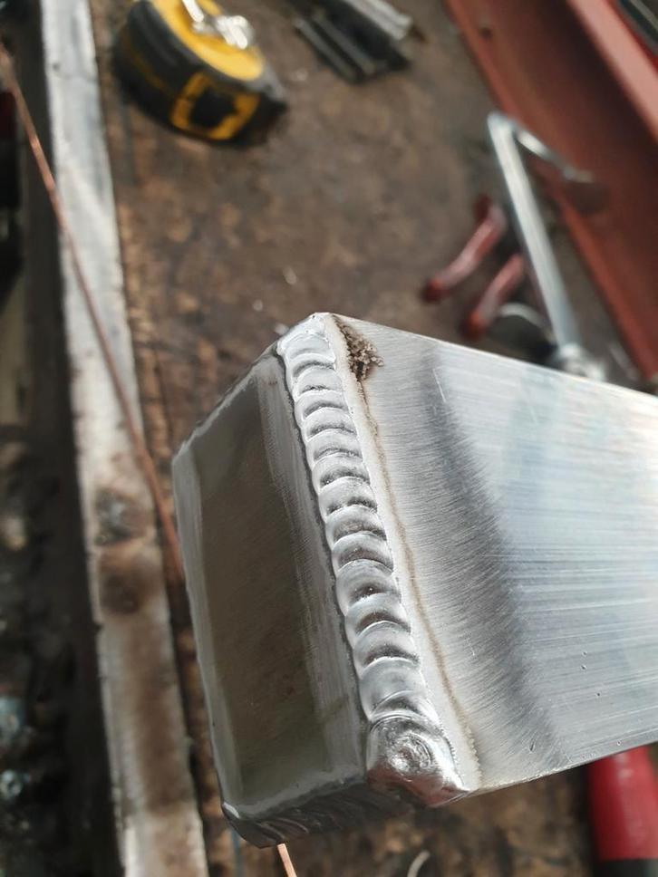 Lassen en metaalbewerking Alu reparaties spoedreparaties