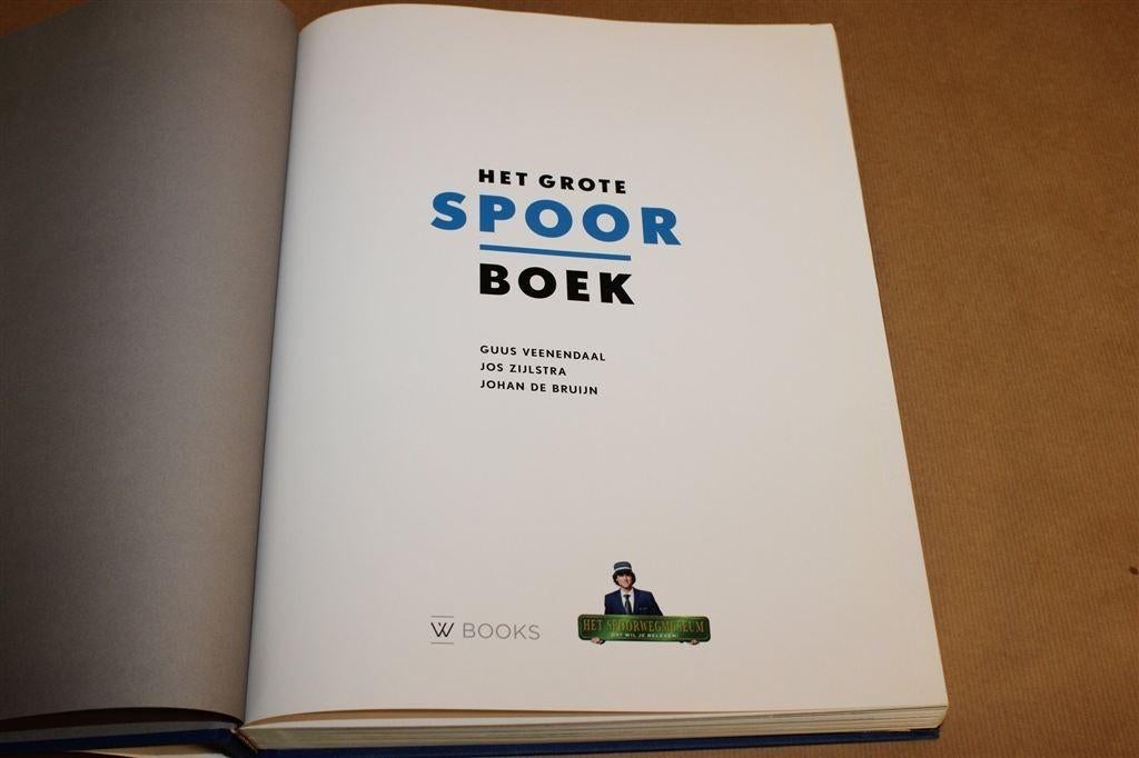 Het Grote Spoor Boek — 175 Jaar Spoorwegen in NL, Verzamelen, Gebruikt, -, Tram, -