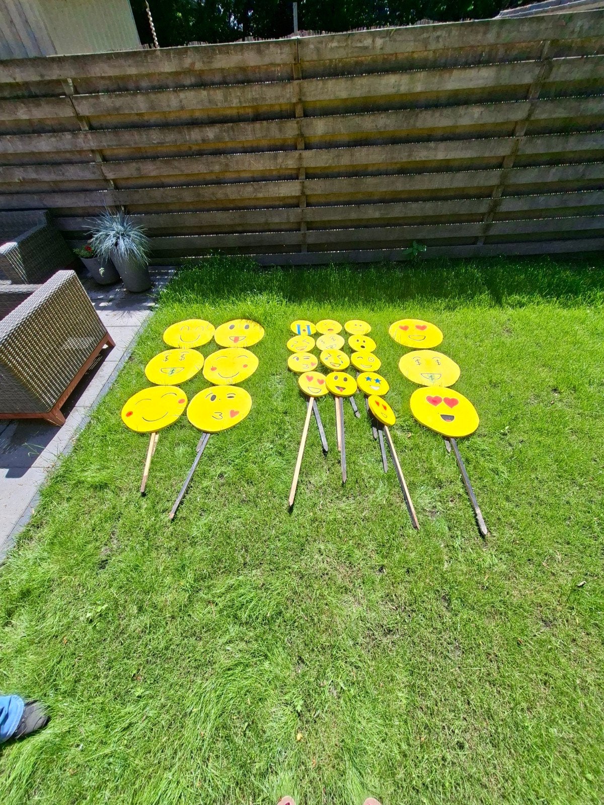 39 verschillende smileys, Ophalen