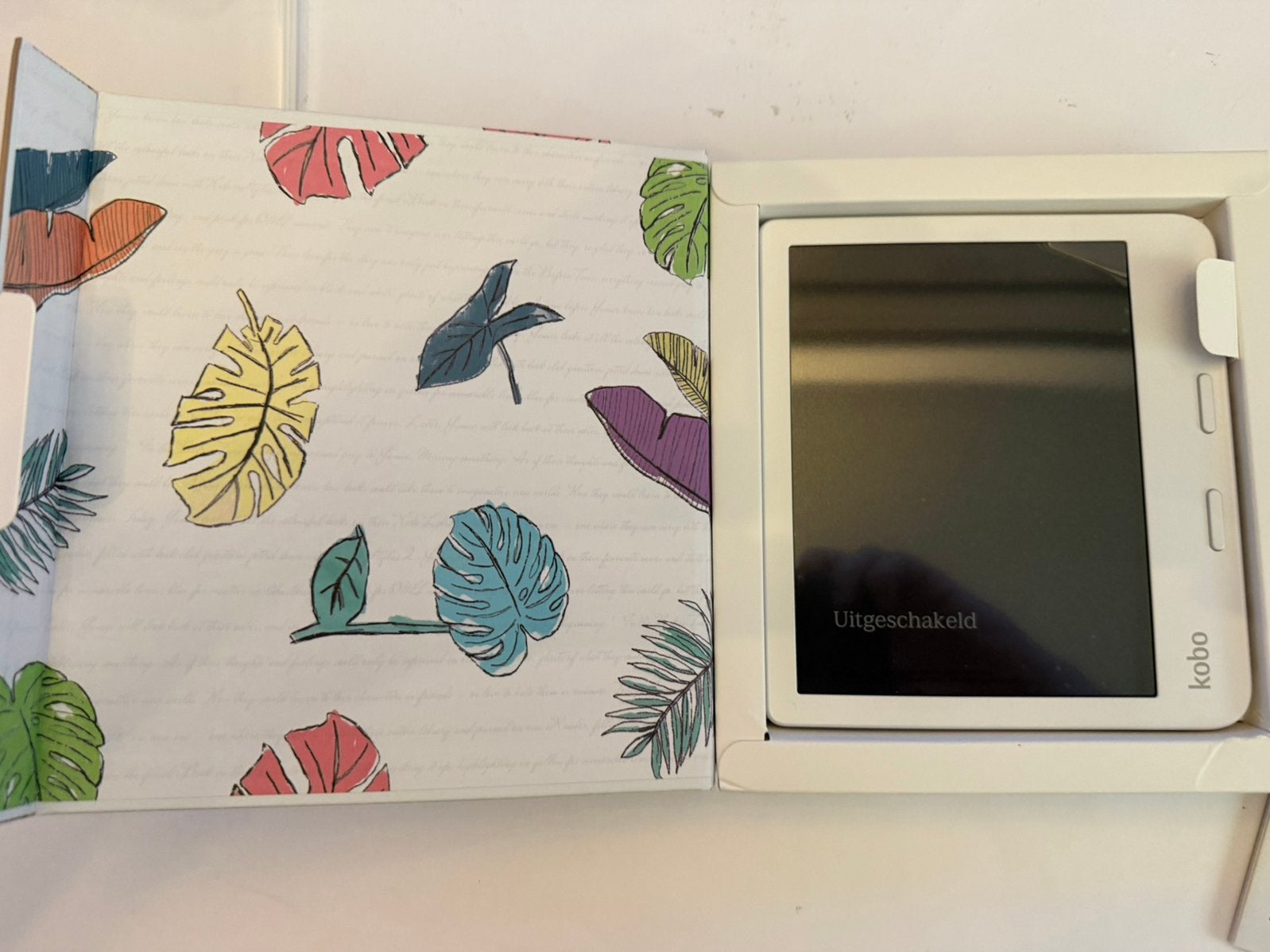 Kobo Libra Colour Wit | Nieuwstaat | Hoesje, Computers en Software, E-readers, Verzenden, Kobo, Zo goed als nieuw, 16 GB of meer
