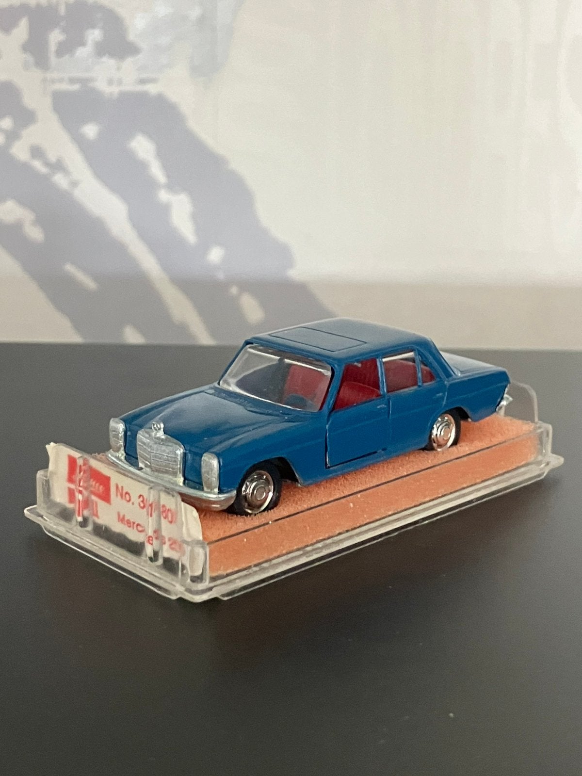 Schuco Mercedes 200, Ophalen of Verzenden, Zo goed als nieuw, Auto, Overige merken