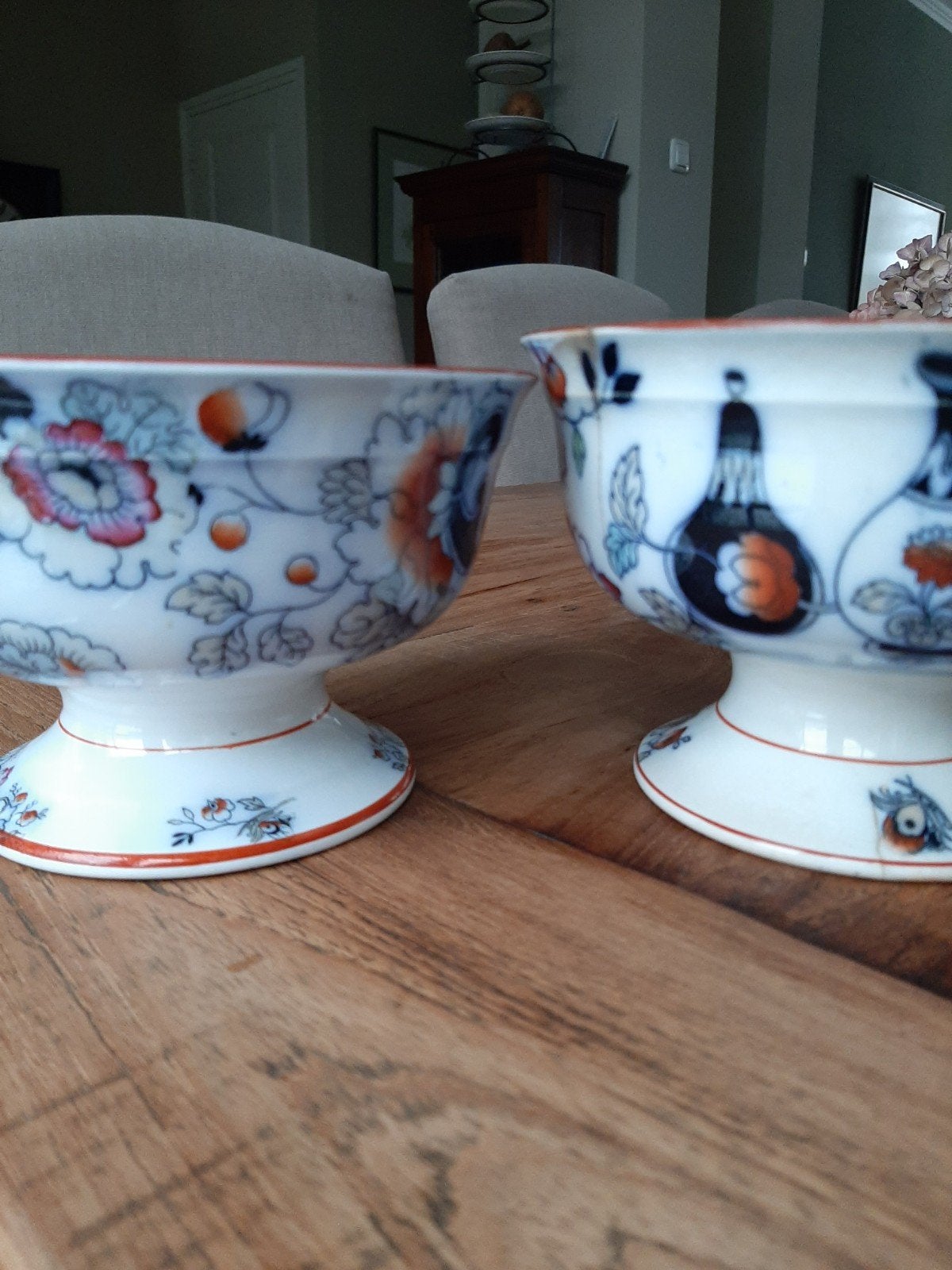 Set van 2 antieke Pompeia kastkommen met bloemmotief, Ophalen of Verzenden