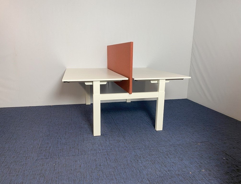 2 x Bench Bureau Vepa (slinger), wit blad/frame, 160x170 cm., Ophalen, 160 cm, Gebruikt, In hoogte verstelbaar