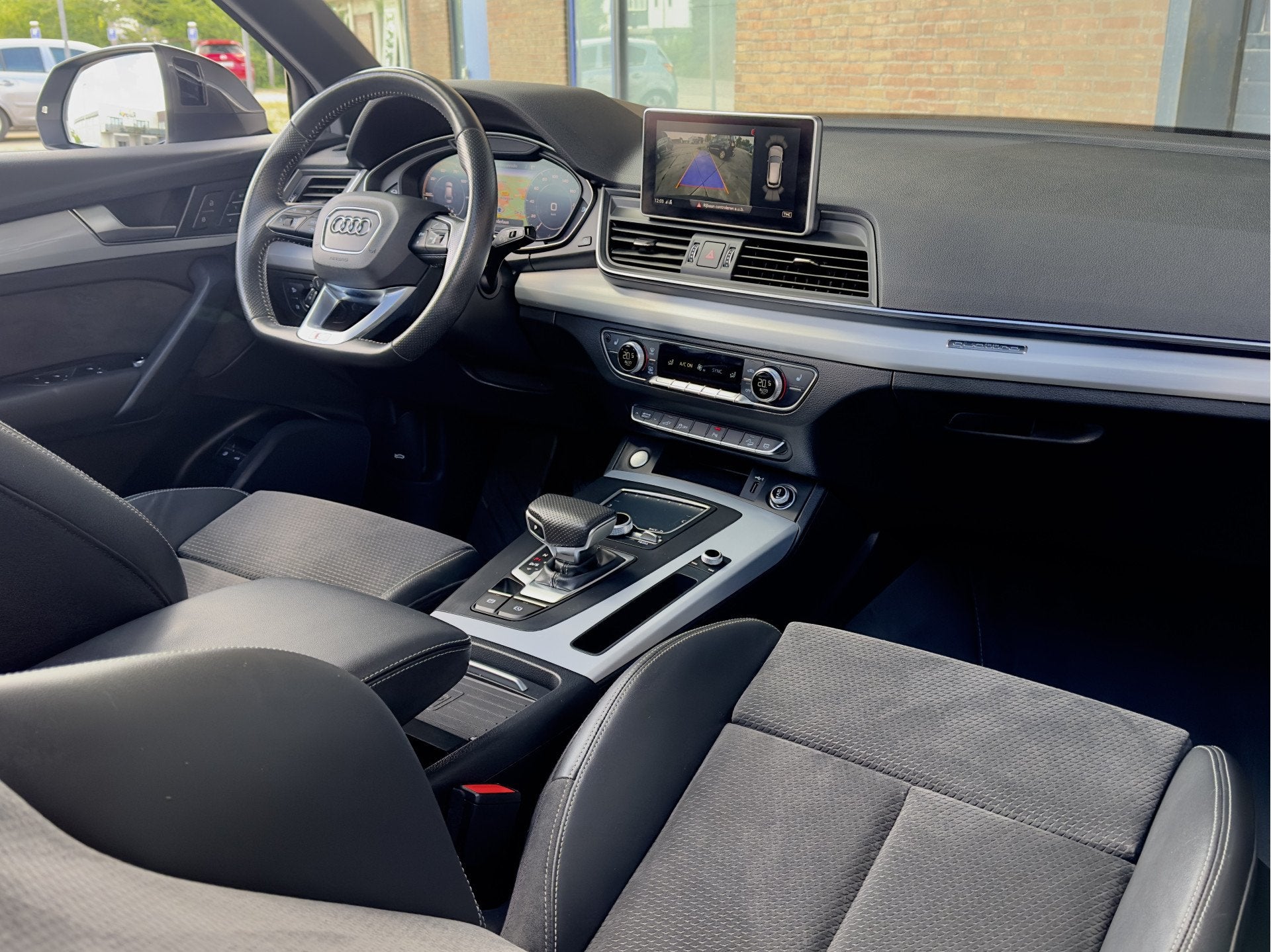 Audi Q5 55 TFSI e QUATTRO AUT7 COMPETITION 3X-SLINE PANODAK, Auto's, Automaat, Dealer onderhouden, 2005 kg, Euro 6