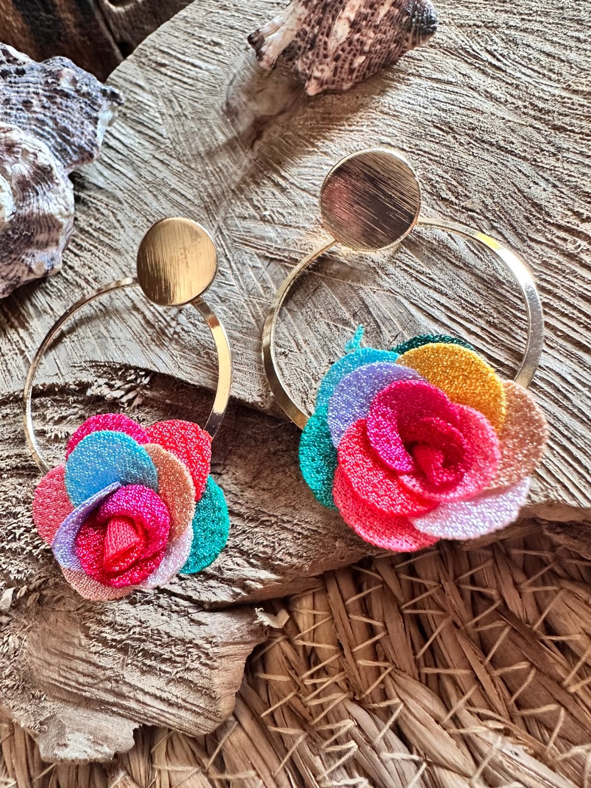Boho oorbellen / bloemen / nieuw, Ophalen of Verzenden, Nieuw, Overige materialen