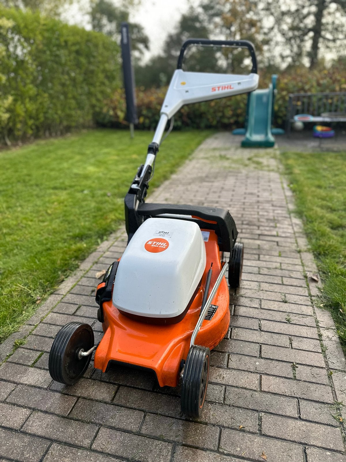 Stihl RMA 248 Accu-grasmaaier met opvangbak, Ophalen, Cirkelmaaier, Accu-grasmaaier, Zo goed als nieuw