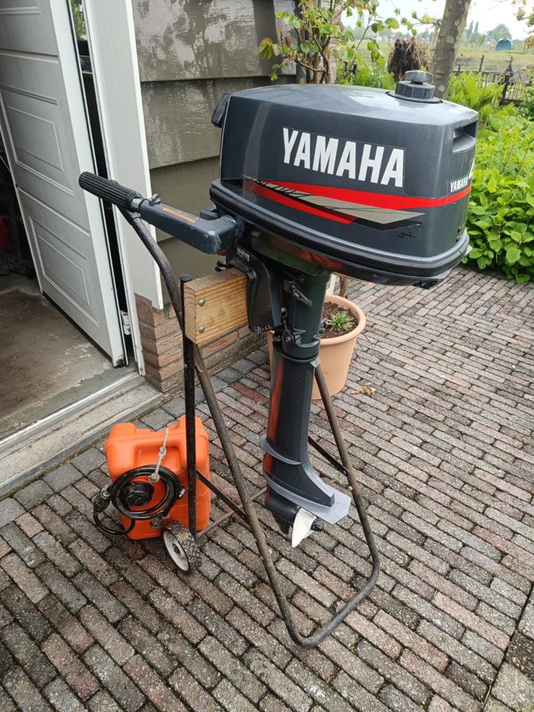 Yamaha 4 pk 2takt buitenboordmotor, Watersport en Boten, Buiten- en Binnenboordmotoren, Ophalen, Zo goed als nieuw, Benzine, 5 tot 10 pk