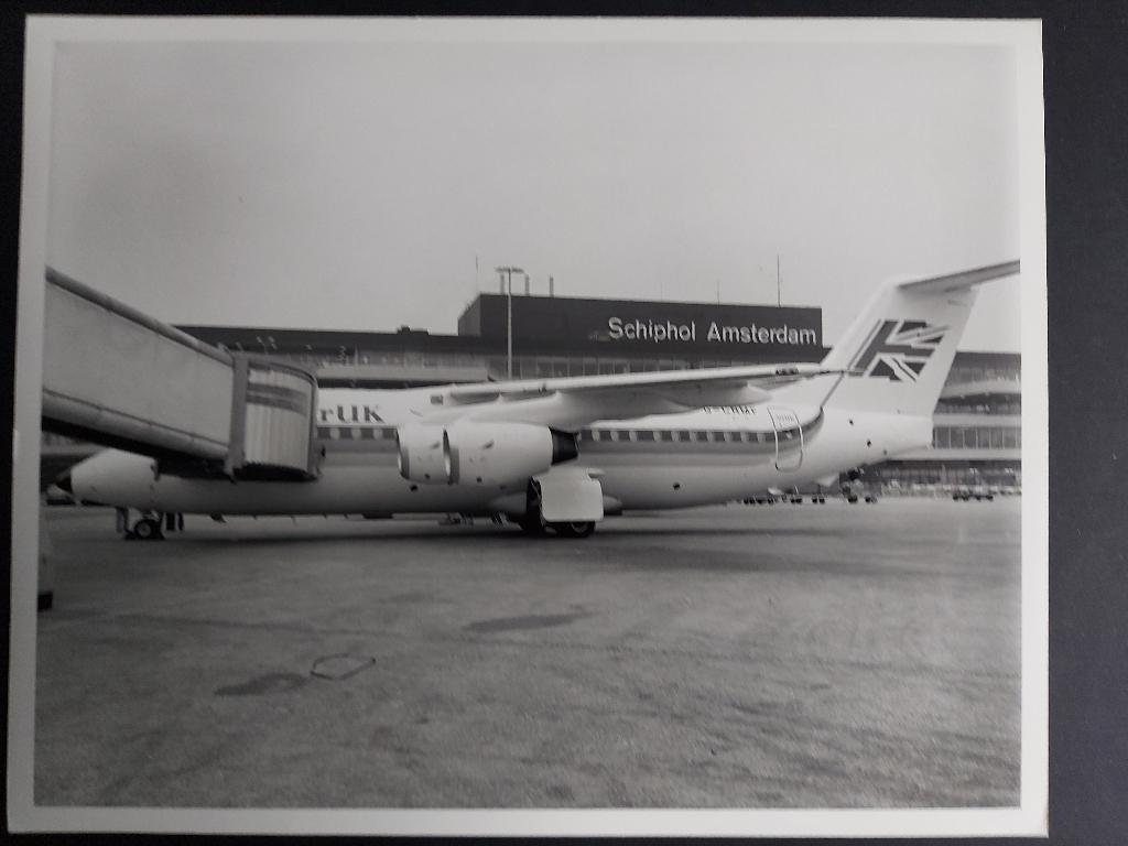 Originele foto van een British Aerospace op Schiphol (SC178), Ophalen of Verzenden, Gebruikt, Kaart, Foto of Prent