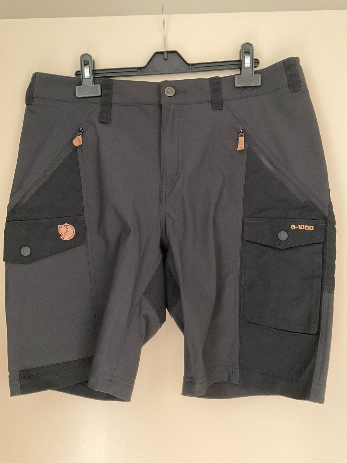 Zgan Fjallraven Nikka Curved mt 44, Kleding | Dames, Kort, Zwart, Maat 42/44 (L), Ophalen of Verzenden