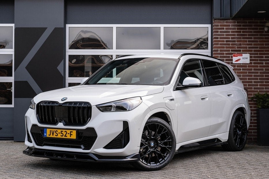 BMW X1 xDrive30e M Sport | Maxton | Head-Up | 360 | Comfor, Zwart, Alcantara, Wit, Plug-in hybride