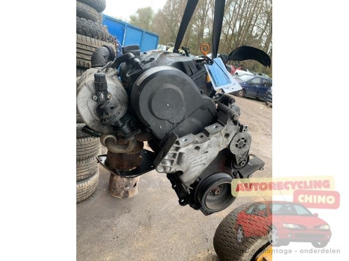 Motor van een Volkswagen Caddy, Ophalen, Gebruikt, -, Volkswagen