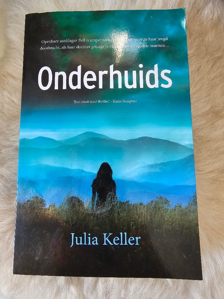 Julia Keller - Onderhuids, Boeken, Ophalen of Verzenden, Zo goed als nieuw