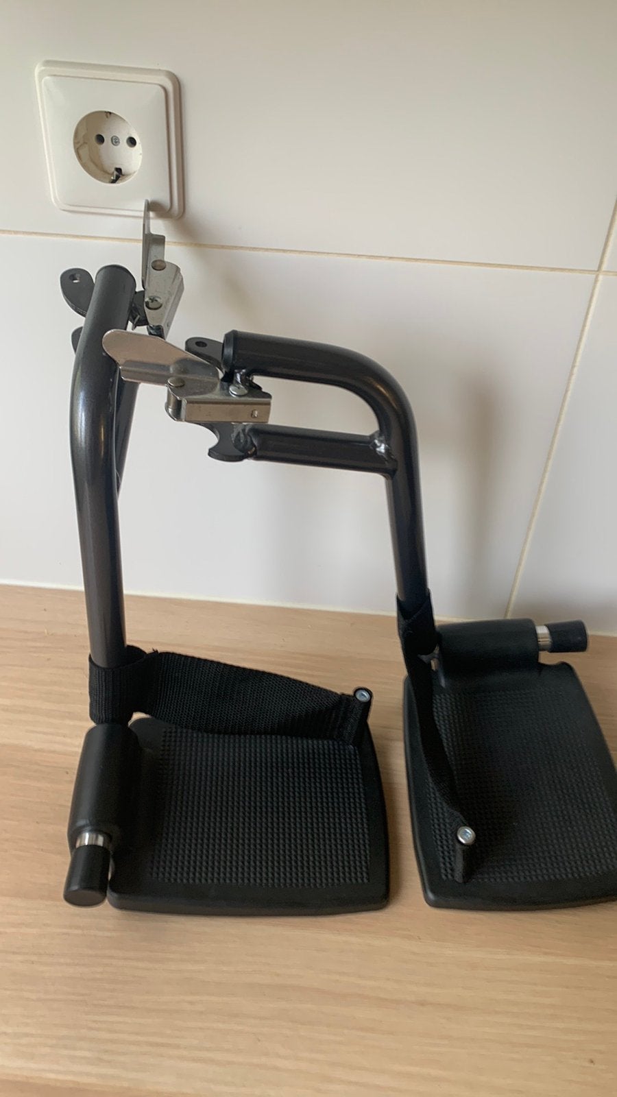 Voetsteun voor rolstoel, Diversen, Rolstoelen, Ophalen of Verzenden, Zo goed als nieuw, Duwrolstoel