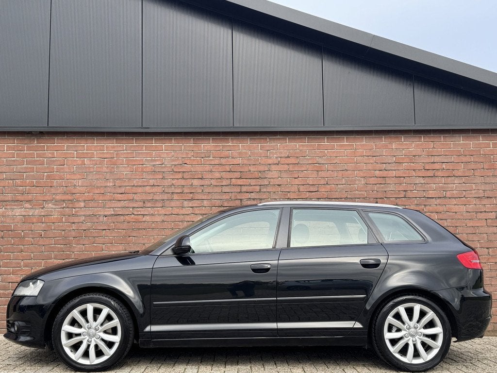 Audi A3 Sportback 1.8 TFSI | NAVI! | CRUISE! | TREKHAAK!, Auto's, Audi, Voorwielaandrijving, Euro 5, Gebruikt, 4 cilinders