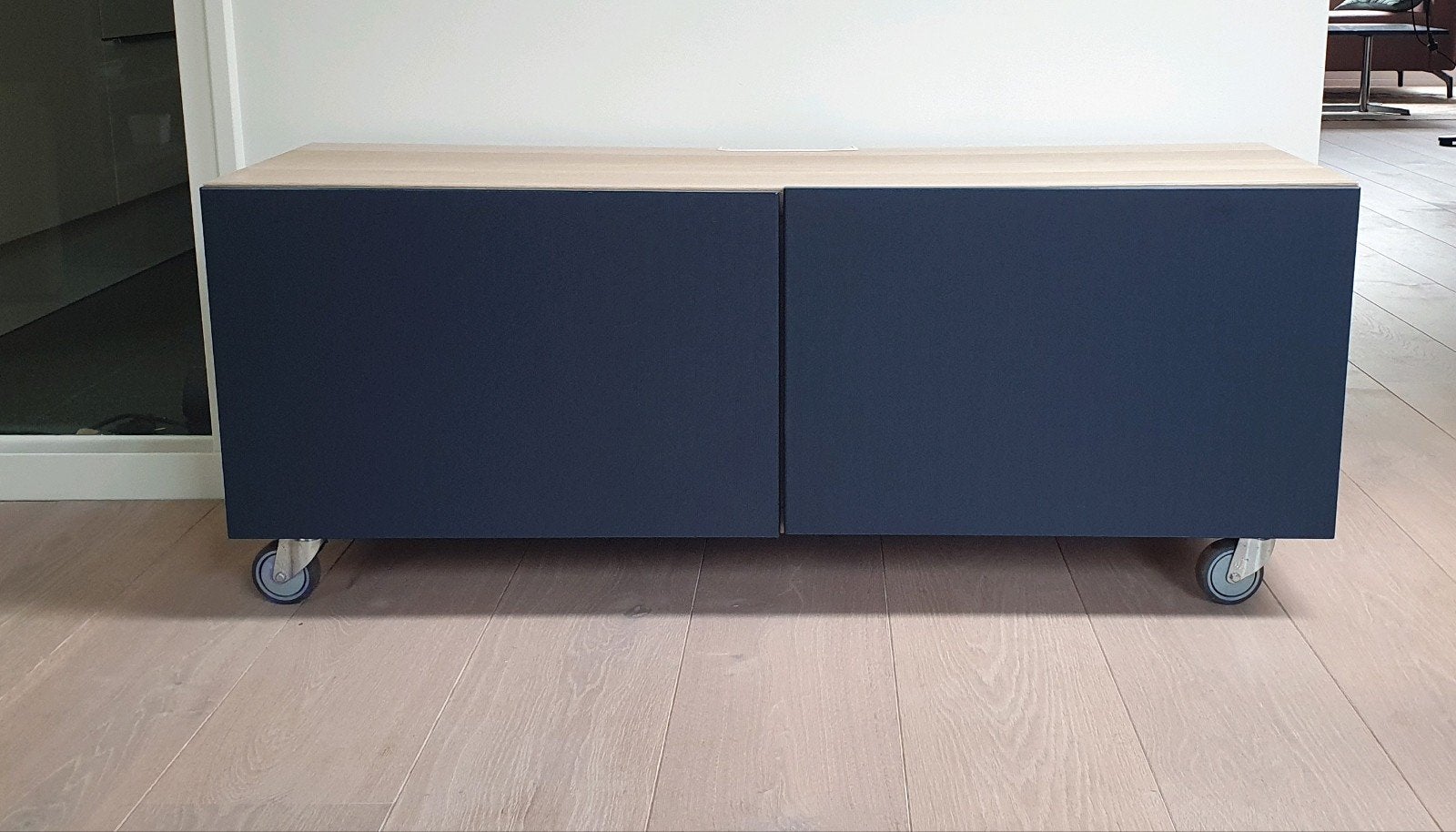Besta tv meubel donkerblauw, Ophalen of Verzenden, Gebruikt, 25 tot 50 cm, 100 tot 150 cm