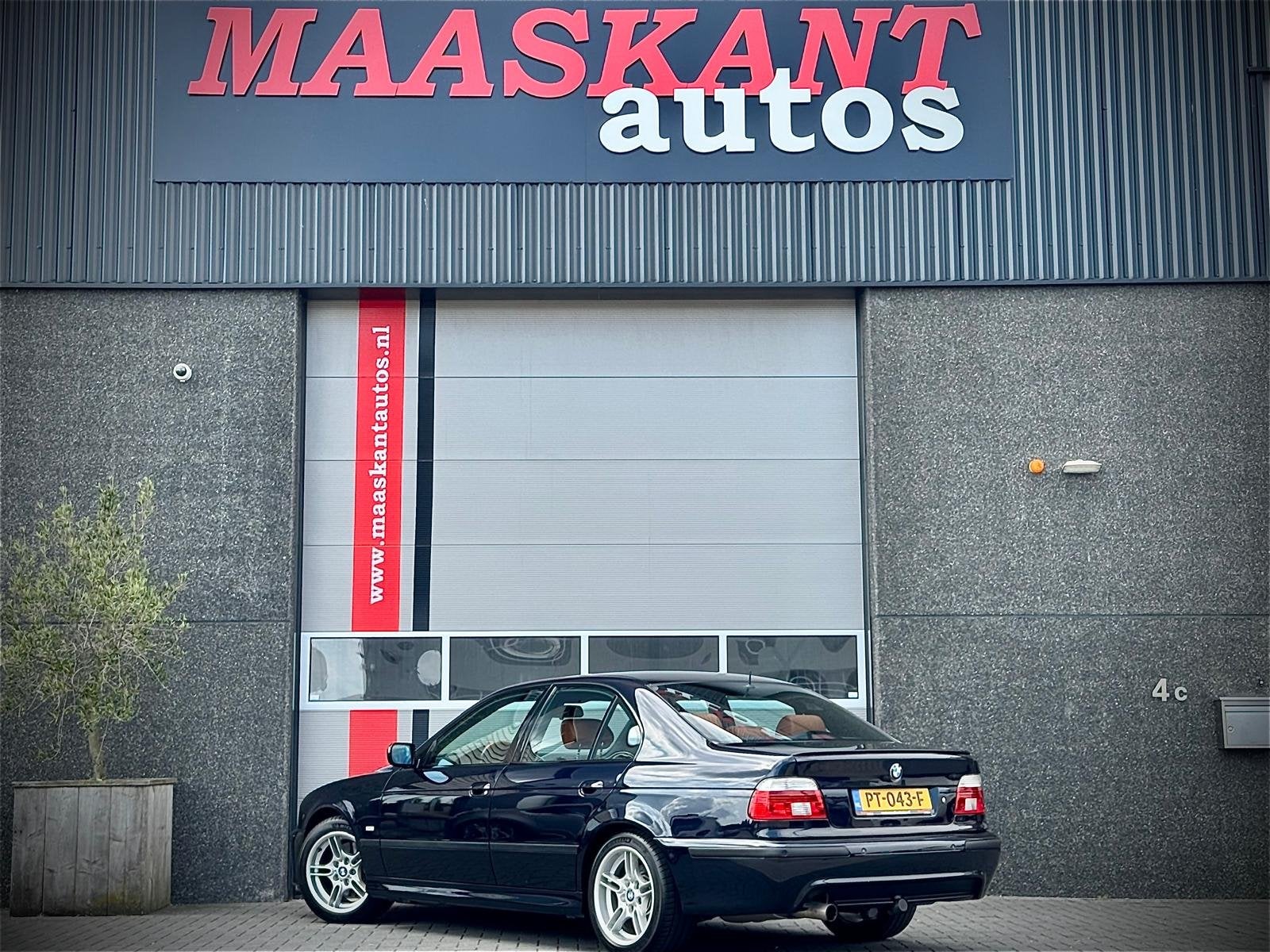 BMW 5-Serie 530i / M-Sportpakket / Individual / Carbon schwa, Auto's, Automaat, Gebruikt, Zwart, Sedan