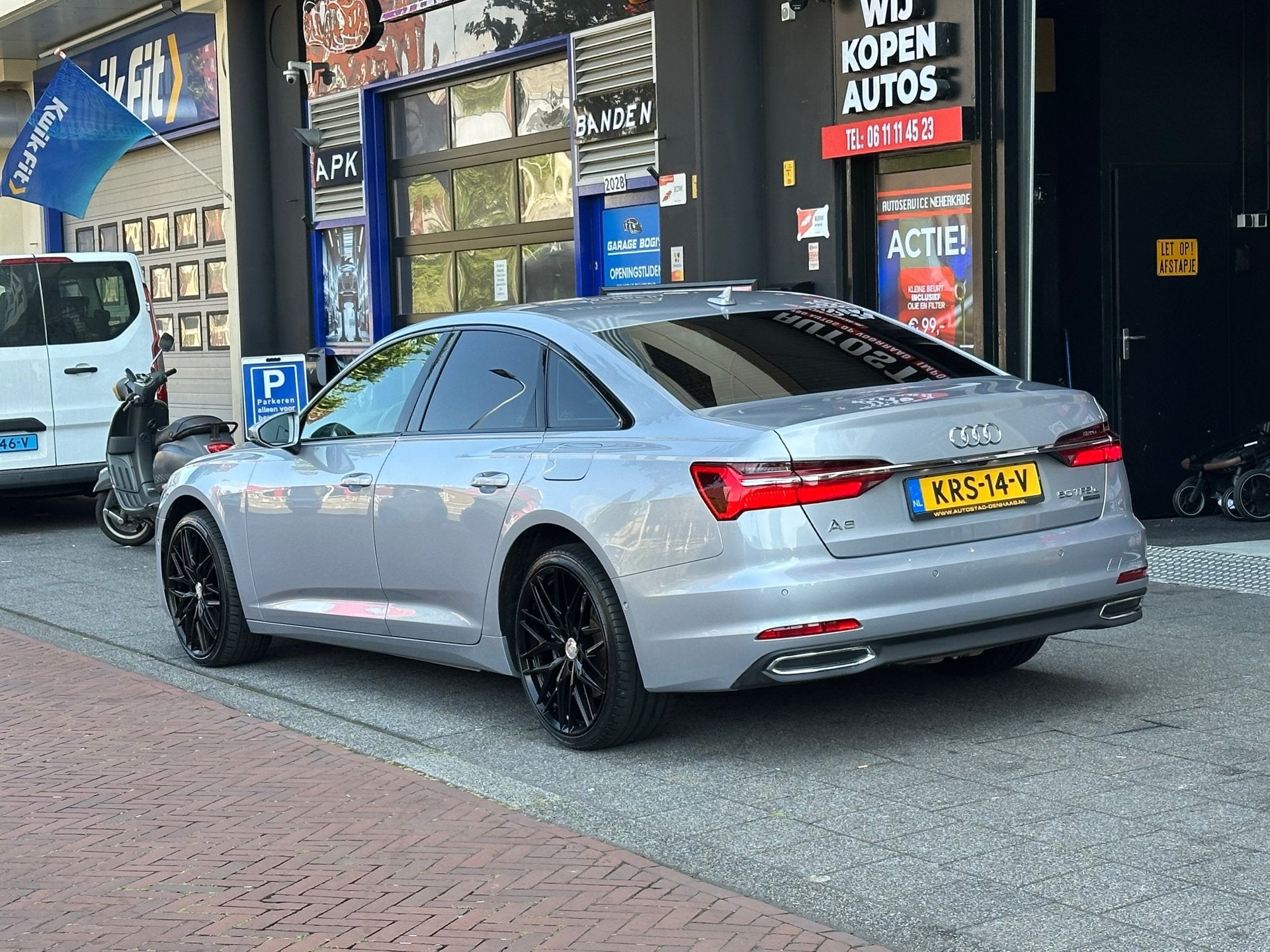 Audi A6 Limousine 50 TFSI e quattro Business edition Aut Lee, Auto's, Automaat, Gebruikt, Euro 6, 4 cilinders