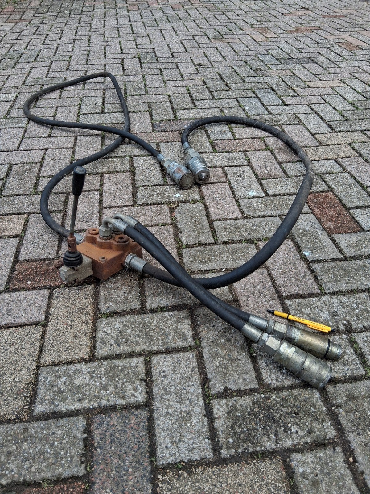 hydraulisch stuurventiel met slangen en snelkoppelingen, Ophalen, Gebruikt