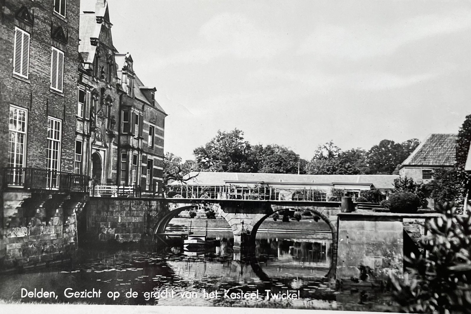 Gezicht op Kasteel Twickel  in Delden 1953 ., Ophalen of Verzenden, 1940 tot 1960