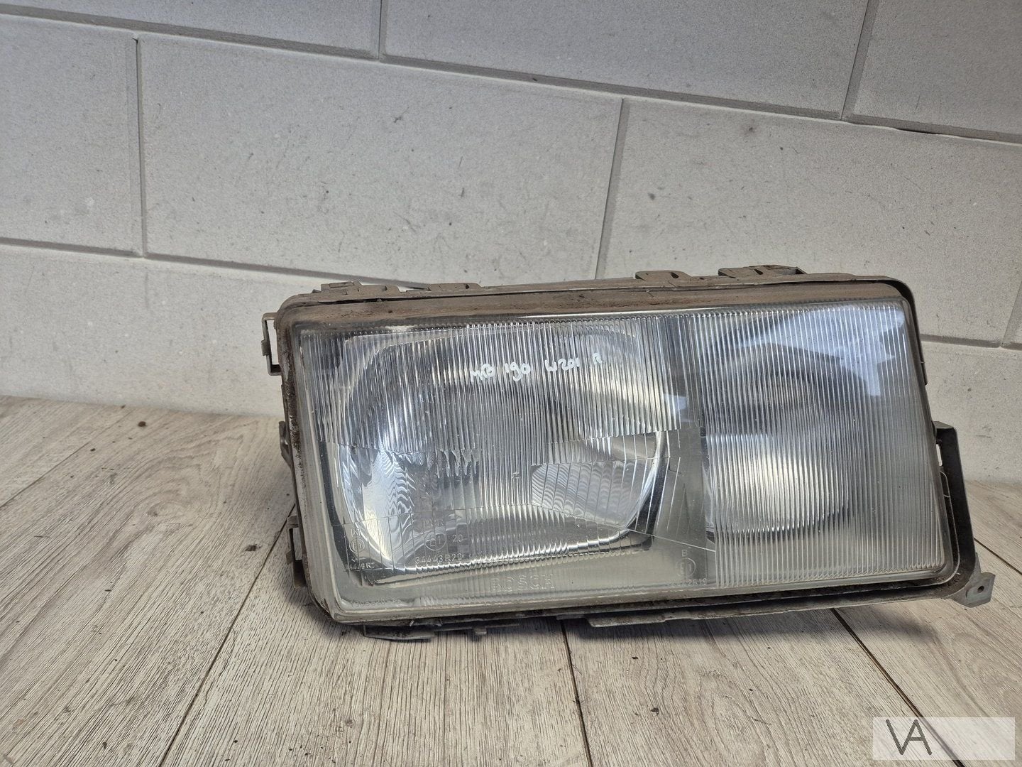 Mercedes 190 W201 1983 - 1993 koplamp rechts 1305620535 €100, Auto-onderdelen, Gebruikt, -, Ophalen of Verzenden, -