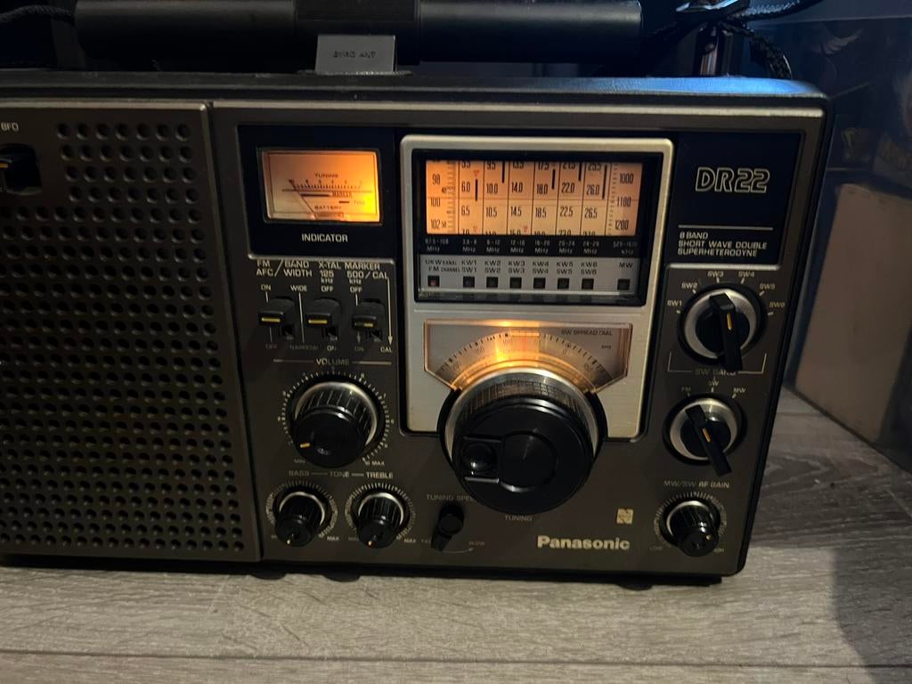 Panasonic RF-2200 in zeer goede staat, Audio, Tv en Foto, Radio's, Ophalen of Verzenden, Zo goed als nieuw, Radio