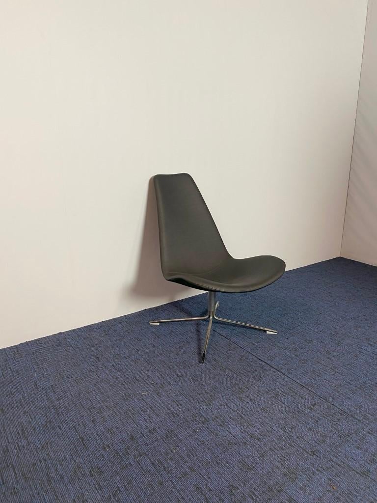 1x Fauteuil Offecct Spoon, design, zwart leder, chroom frame, Huis en Inrichting, Fauteuils, Ophalen, Gebruikt, 50 tot 75 cm, Leer