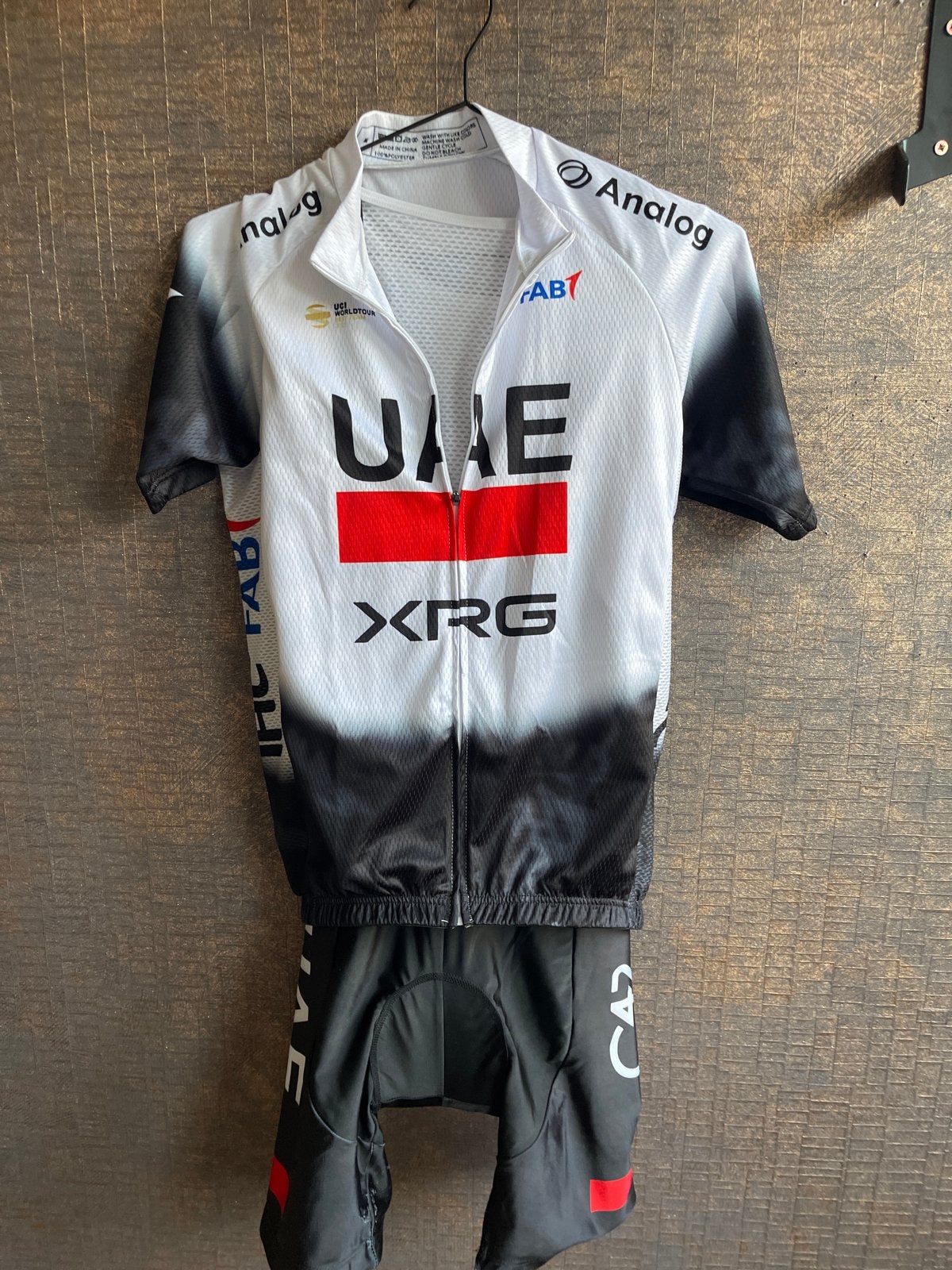 UAE Team Emirates Wielertenue - Maat m, S, Heren, Ophalen of Verzenden, Zo goed als nieuw