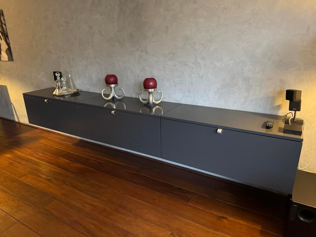 Zwevende hangkast duits design merk Interlûbke, Met klep(pen), Ophalen of Verzenden, Zo goed als nieuw, 200 cm of meer