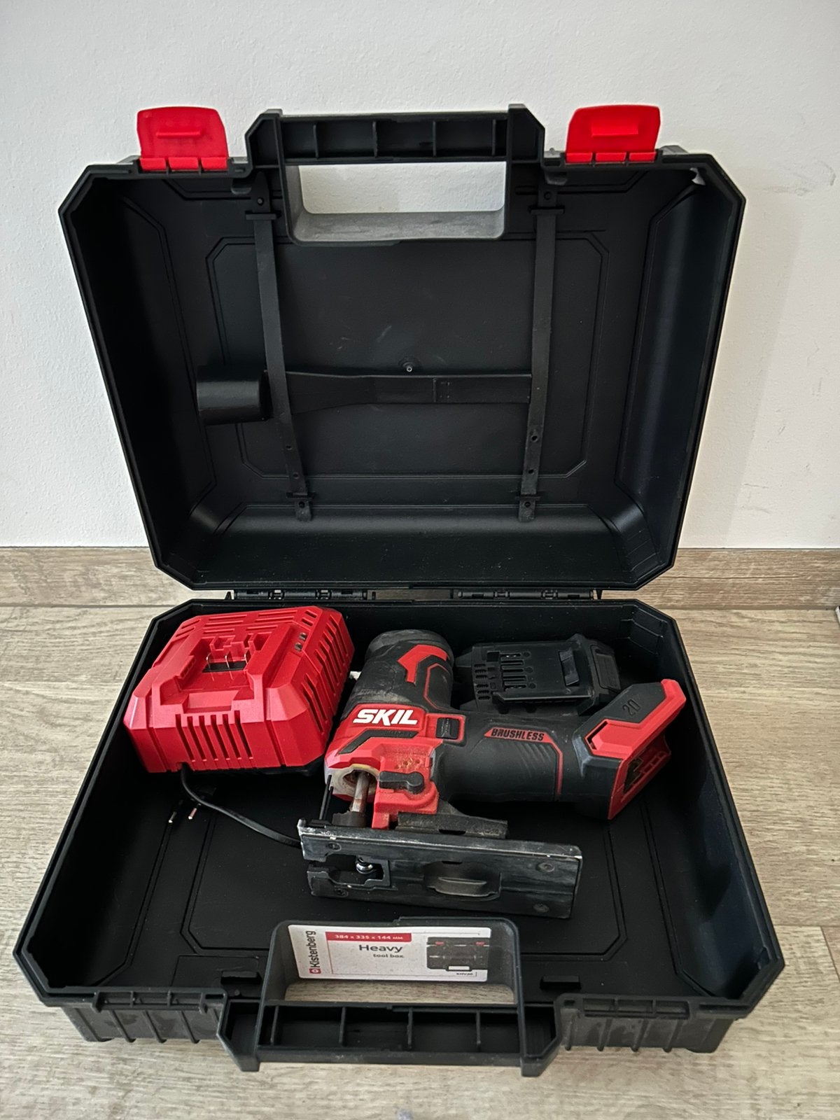 Skil Brushless Decoupeerzaag met Accu en Lader Nieuw, Decoupeerzaag, Nieuw, Ophalen of Verzenden, 30 tot 70 mm
