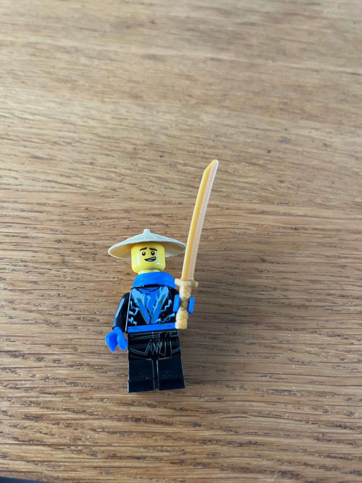 Lego Ninjago Minifiguur met zwaard en hoed, Lego, Ophalen of Verzenden, Zo goed als nieuw, Minifiguur