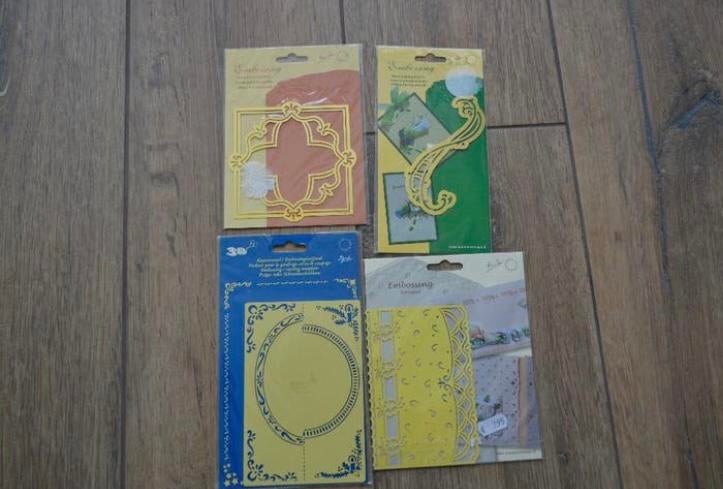 4 nieuwe mallen voor embossing, Ophalen of Verzenden, Nieuw, Overige thema's, Pons of Mal