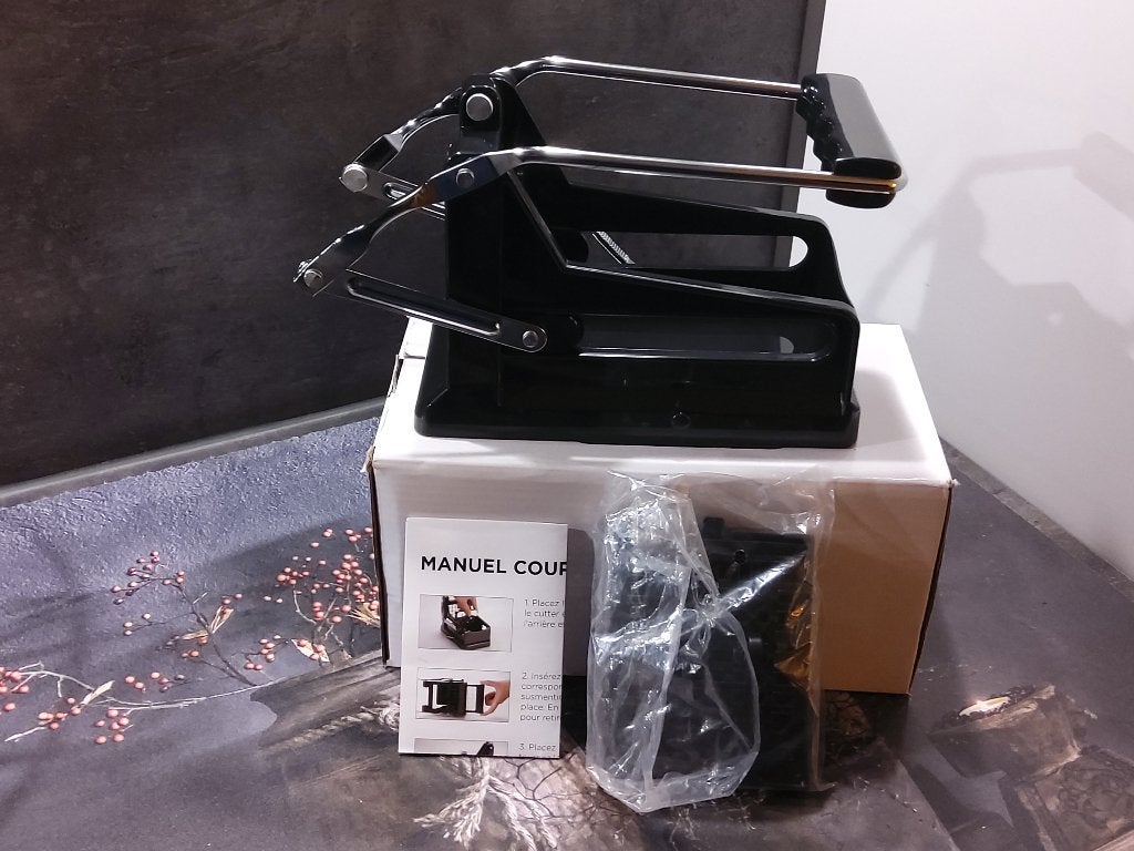 Te koop een nieuwe patat/friet snijder., Snijmachine, Ophalen of Verzenden, Nieuw, Metaal