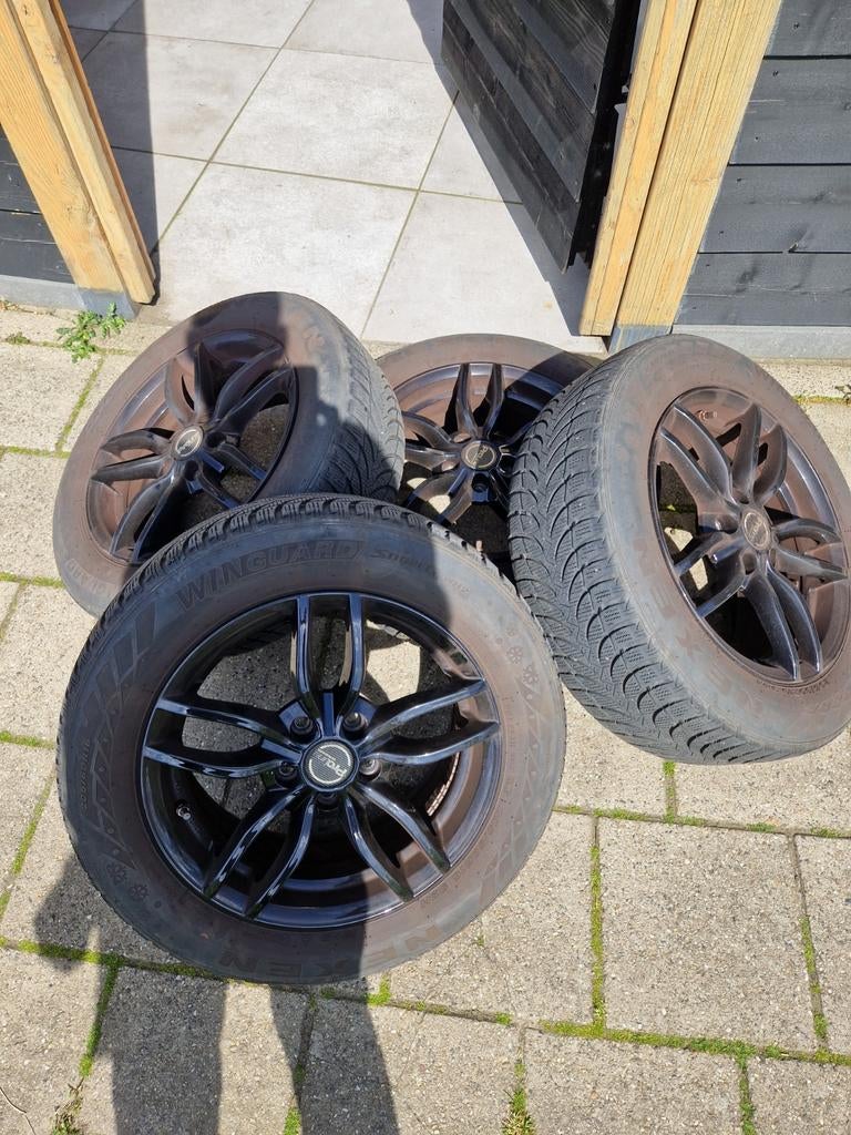 Winterbanden ford focus mk4 nexen winguard 205/60/6, Ophalen, Ford