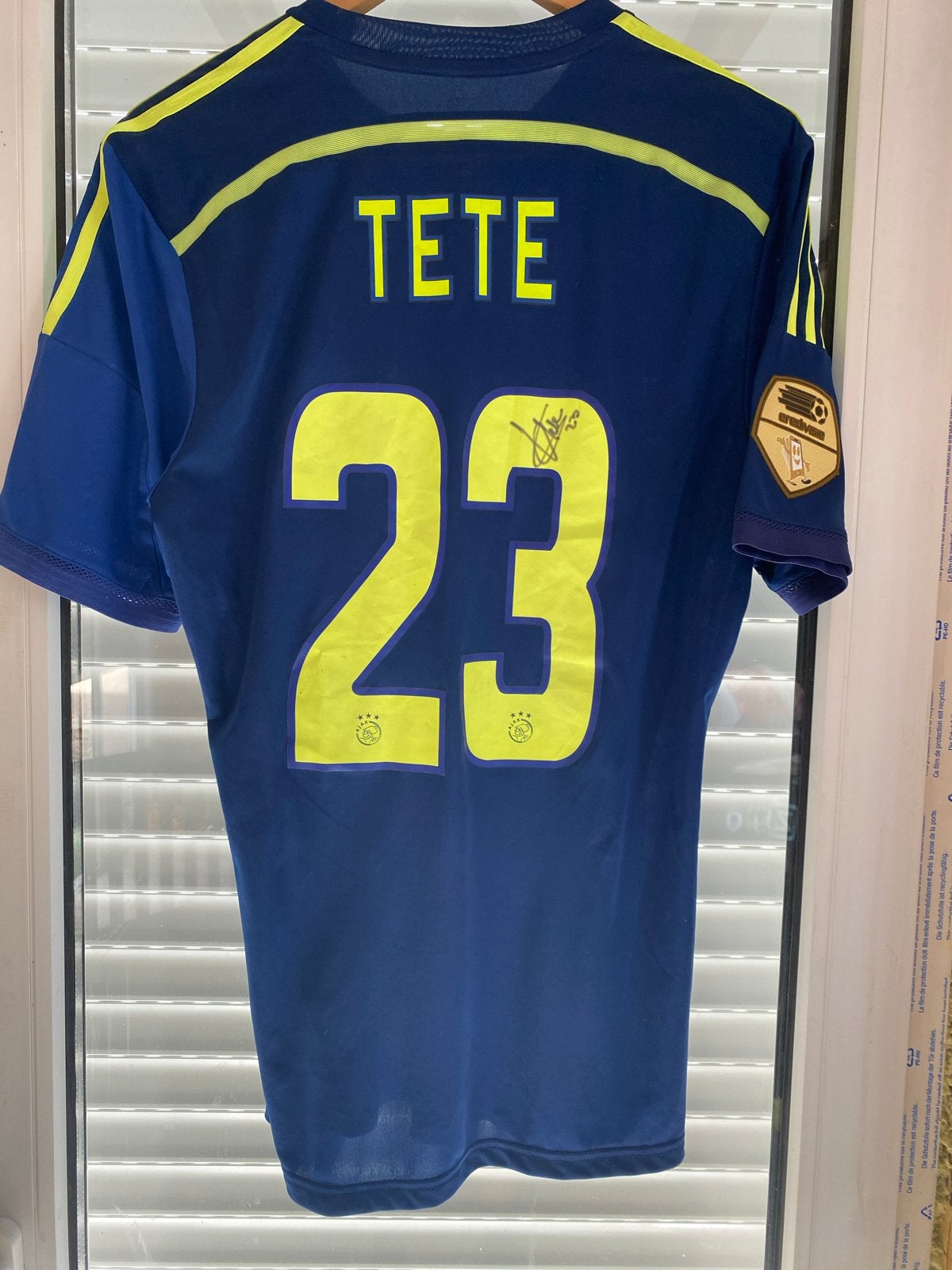 Matchworn Gesigneerd Ajax Tete 23 shirt, Ophalen of Verzenden, Zo goed als nieuw, Voetbal, Maat 48/50 (M)