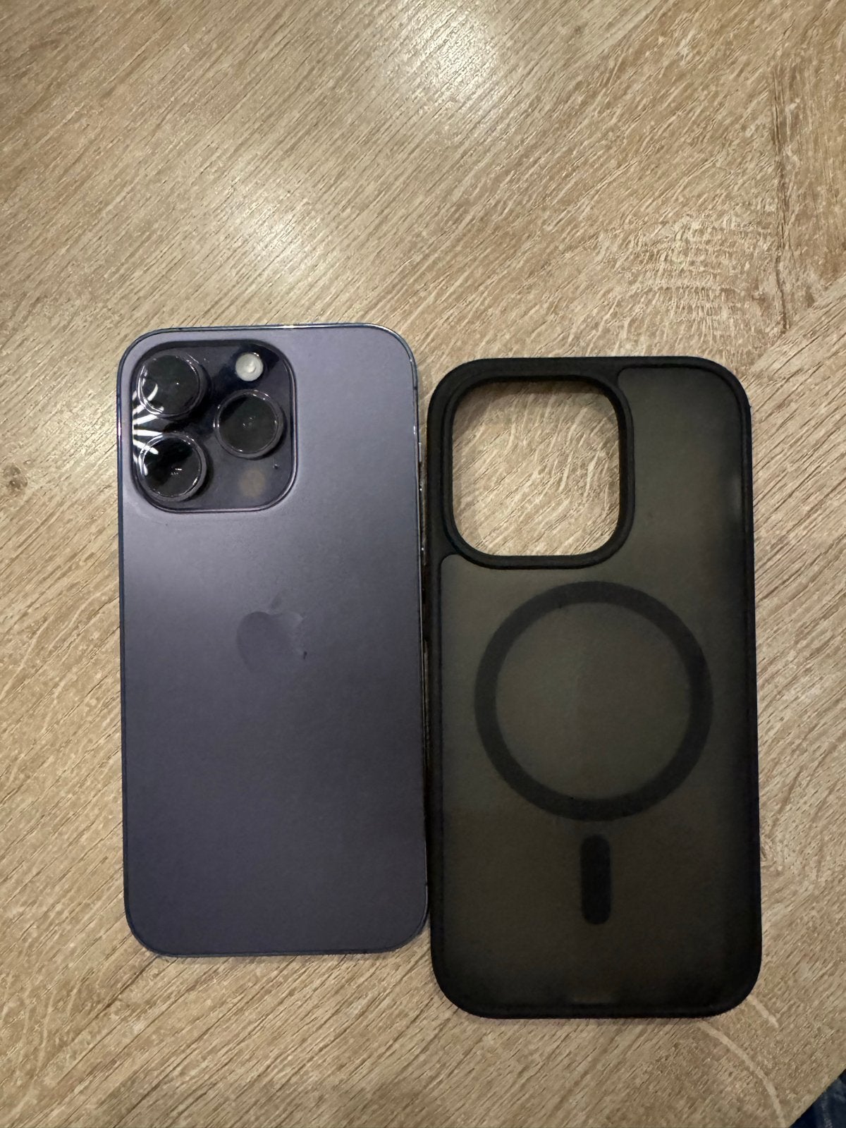 Apple iPhone 14 Pro Purple Broken