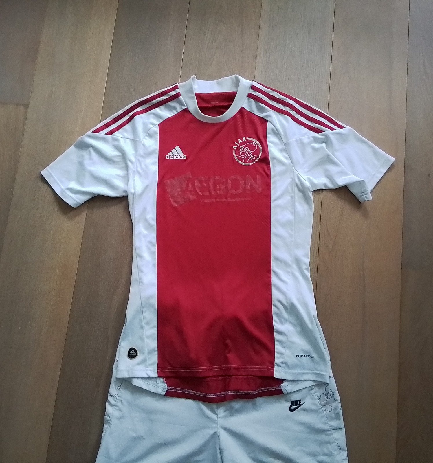Ajax shirt met broek - Maat M, Overige maten, Ophalen of Verzenden, Adidas/Nike, Voetbal